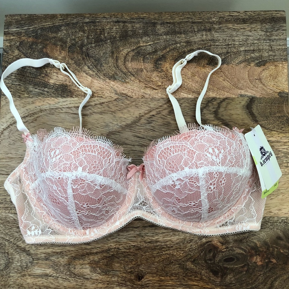 NWT B.tempted pink & Ivory lace underwire bra